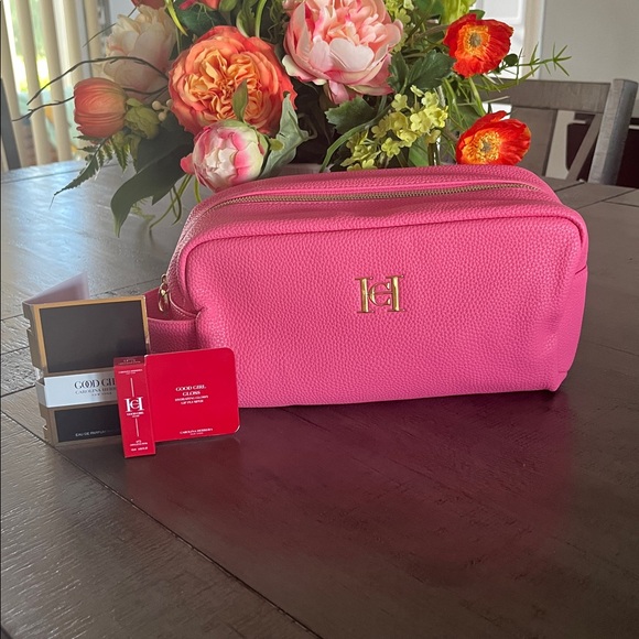 Carolina Herrera Bundle-NWT - Picture 13 of 15